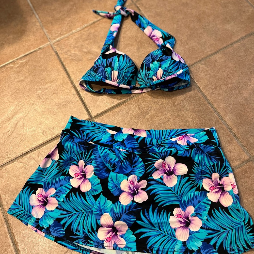 Two piece swimsuit size 14